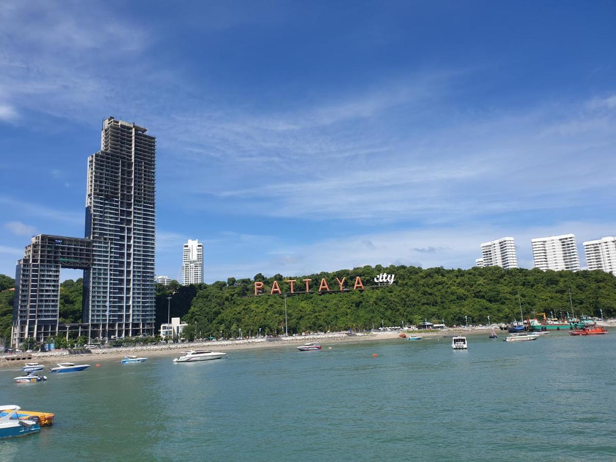 Secrets - Pattaya Hotel Buitenkant foto
