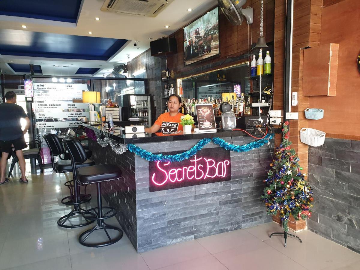 Secrets - Pattaya Hotel Buitenkant foto